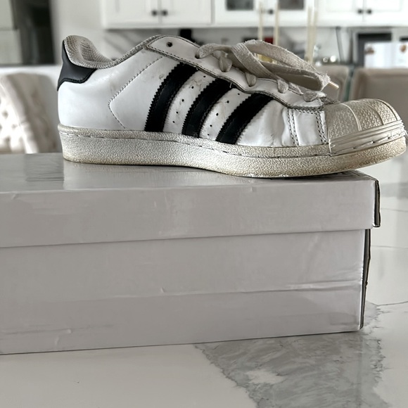 Adidas Superstar 2016 - Picture 4 of 9